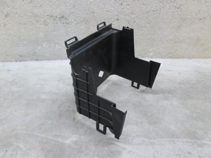 Begagnade Batterilock Volkswagen Passat Variant (365) Pris € 7,26 Inklusive moms erbjuds av NNP Automotive Group