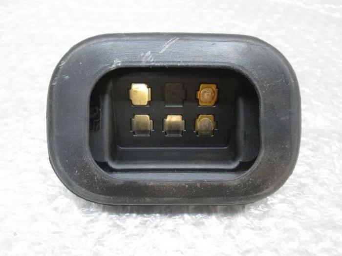 Door contact switch from a Renault Trafic (1FL/2FL/3FL/4FL)  2018