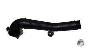 Intercooler Rohr van een Volkswagen Golf VII (AUA) 1.6 TDI BMT 16V 2017