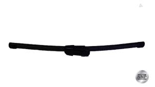 Used Wiper blade Volkswagen Golf VII (AUA) Price € 6,05 Inclusive VAT offered by NNP Automotive Group