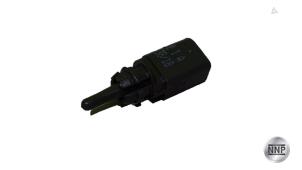 New Outside temperature sensor Volkswagen Golf VII (AUA) Price € 12,10 Inclusive VAT offered by NNP Automotive Group