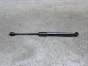 New Rear gas strut, right Volkswagen Up! (121) Price € 12,10 Inclusive VAT offered by NNP Automotive Group