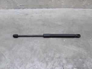 Used Rear gas strut, right Volkswagen Passat (362) Price € 12,10 Inclusive VAT offered by NNP Automotive Group