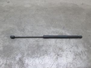 Used Rear gas strut, left Skoda Octavia (5EAA) Price € 12,10 Inclusive VAT offered by NNP Automotive Group