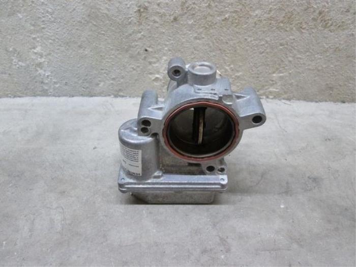 Throttle body Volkswagen Jetta IV 03G128063D