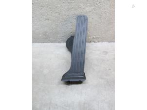 Used Accelerator pedal Volkswagen Eos (1F7/F8) Price € 42,35 Inclusive VAT offered by NNP Automotive Group