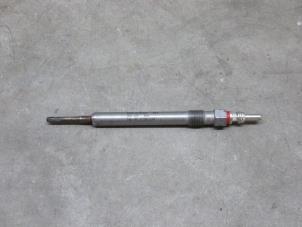 Used Glow plug Volkswagen Touareg (7PA/PH) Price € 12,10 Inclusive VAT offered by NNP Automotive Group