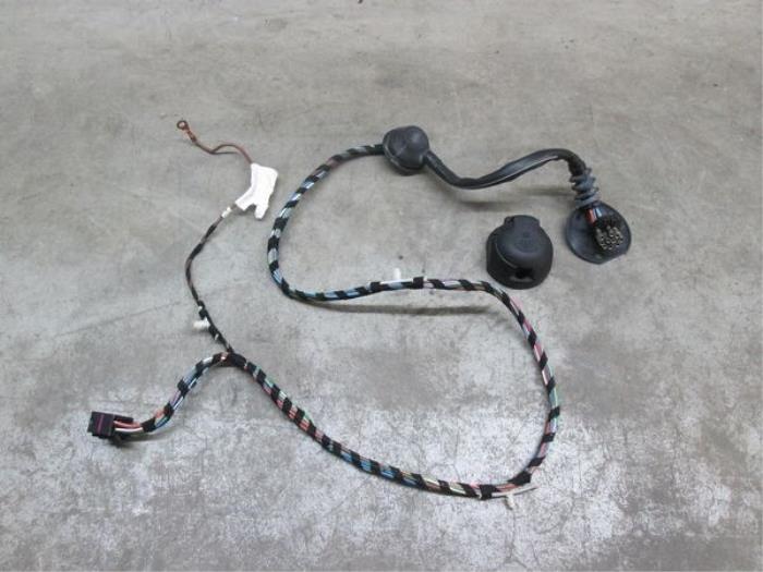 Juego de cables de gancho de remolque de un Volkswagen Golf VI (5K1)  2009