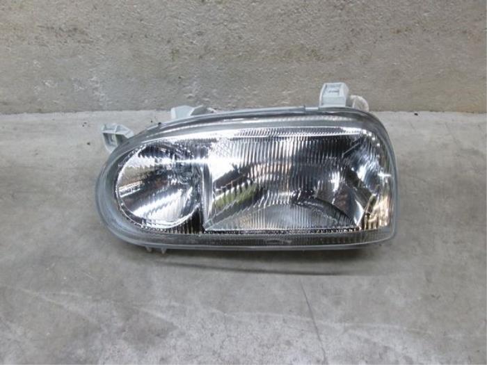 Używane Reflektor lewy Volkswagen Golf III (1H1) Cena € 30,25 Z VAT oferowane przez NNP Automotive Group