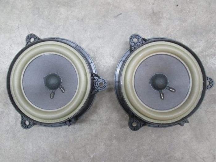 Speaker set from a Nissan X-Trail (T32)  2018