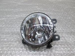 New Fog light, front left Renault Clio IV (5R) Price € 42,35 Inclusive VAT offered by NNP Automotive Group