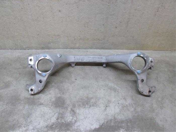 Used Engine mount Volkswagen Touareg (7PA/PH) 4.2 TDI V8 DPF 32V Price € 235,95 Inclusive VAT offered by NNP Automotive Group