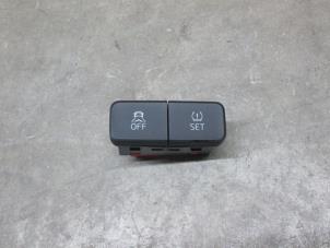 Used Switch (miscellaneous) Volkswagen Up! (121) Price € 18,15 Inclusive VAT offered by NNP Automotive Group