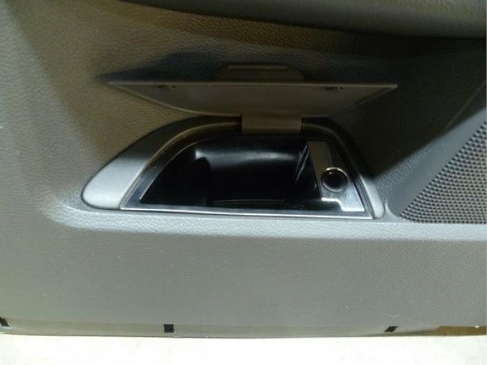 Side panel trim, rear right from a Volkswagen Golf V (1K1)  2005