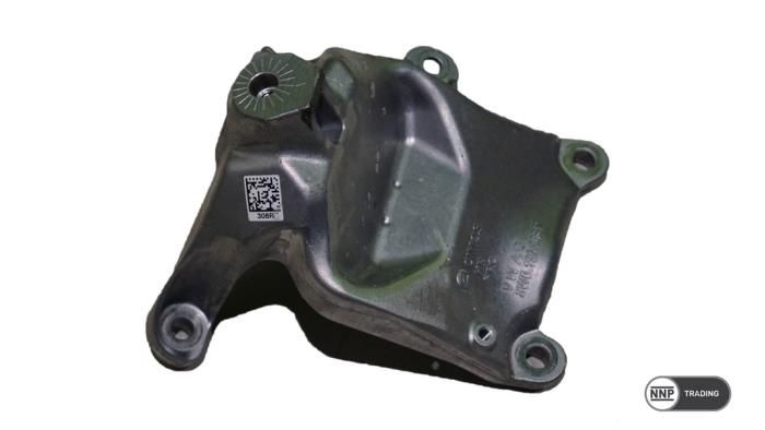 Usagé Support moteur Audi A6 Avant (C8) 3.0 V6 24V 55 TFSI Mild Hybrid Quattro Prix € 30,25 Prix TTC proposé par NNP Automotive Group