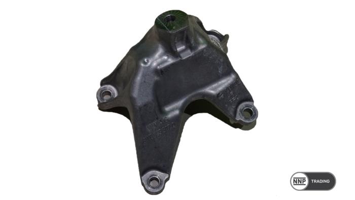 Usagé Support moteur Audi A6 Avant (C8) 3.0 V6 24V 55 TFSI Mild Hybrid Quattro Prix € 30,25 Prix TTC proposé par NNP Automotive Group