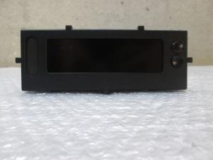 Used Display Multi Media control unit Renault Trafic New (FL) Price € 36,30 Inclusive VAT offered by NNP Automotive Group