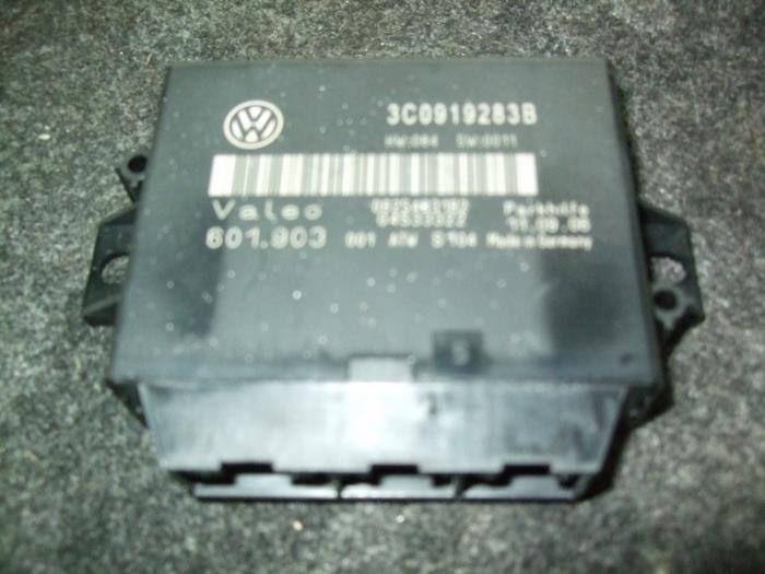 PDC Module from a Volkswagen Passat (3C2)  2006