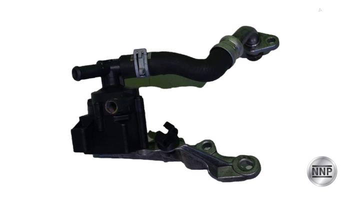 Begagnade Extra vattenpump Peugeot 2008 (UD/UK/UR/US/UX) Pris € 90,75 Inklusive moms erbjuds av NNP Automotive Group