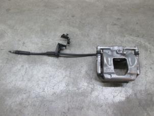 Used Front brake calliper, right Infiniti Q30 (H15) Price € 90,75 Inclusive VAT offered by NNP Automotive Group