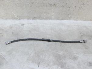 Used Front brake hose Volkswagen Passat Variant (365) Price € 30,25 Inclusive VAT offered by NNP Automotive Group