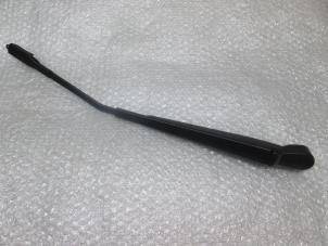 Used Rear wiper arm Renault Trafic (1FL/2FL/3FL/4FL) Price € 12,10 Inclusive VAT offered by NNP Automotive Group