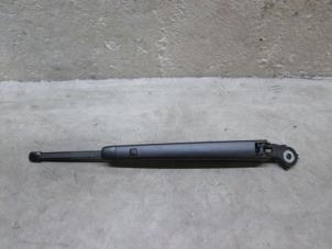 Used Rear wiper arm Volkswagen Scirocco (137/13AD) Price € 18,15 Inclusive VAT offered by NNP Automotive Group