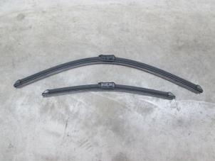 New Set of wiper blades Volkswagen Polo V (6R) Price € 30,25 Inclusive VAT offered by NNP Automotive Group