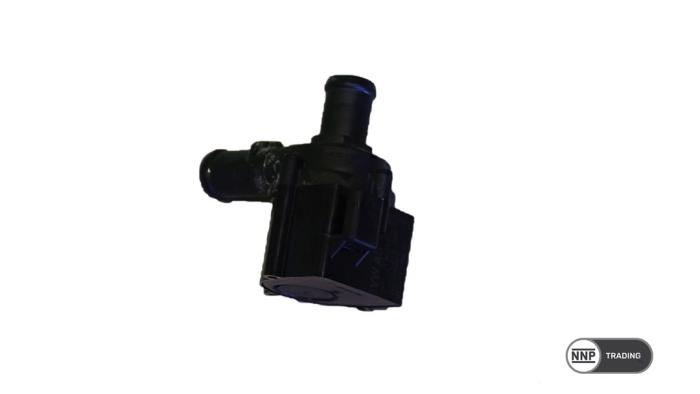 Begagnade Extra vattenpump Audi RS 4 Avant (B9) 2.9 V6 TFSI 24V Pris € 54,45 Inklusive moms erbjuds av NNP Automotive Group