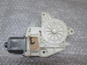 Used Door window motor Infiniti Q30 (H15) Price € 30,25 Inclusive VAT offered by NNP Automotive Group