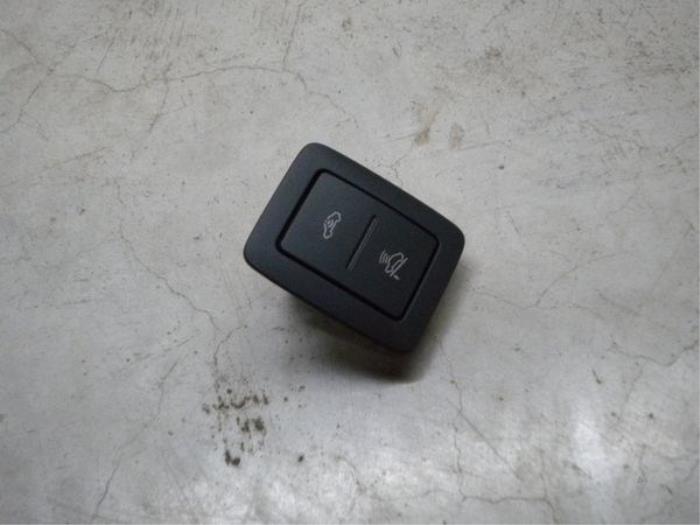 Switch (miscellaneous) from a Volkswagen Touran (1T1/T2)  2005