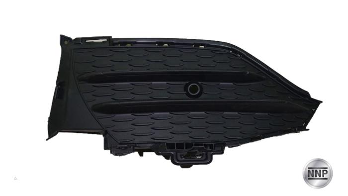 Używane Grill Mercedes GLC (X253) Cena € 30,25 Z VAT oferowane przez NNP Automotive Group