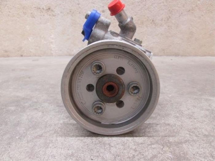 Usagé Pompe de direction Volkswagen Transporter T5 2.0 BiTDI DRF Prix € 151,25 Prix TTC proposé par NNP Automotive Group