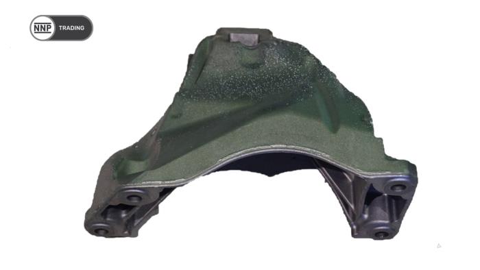 Used Engine mount BMW X5M (G05) Price € 54,45 Inclusive VAT offered by NNP Automotive Group