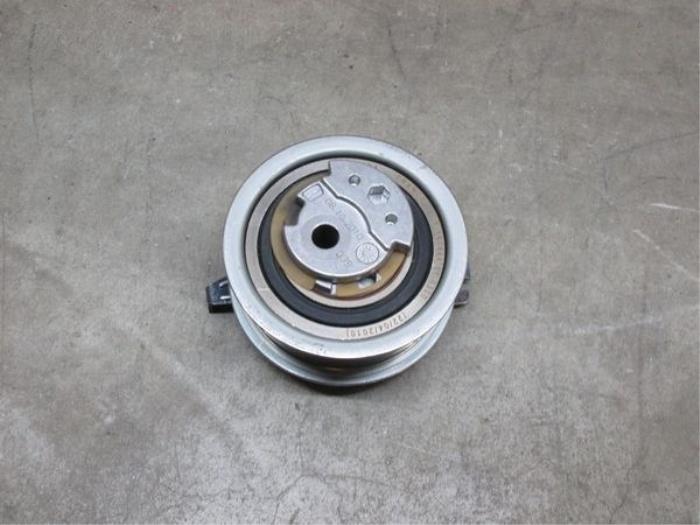 Usados Rodillo tensor correa múltiple Volkswagen Jetta IV (162/16A) 1.6 TDI 16V Precio € 21,78 IVA incluido ofrecido por NNP Automotive Group