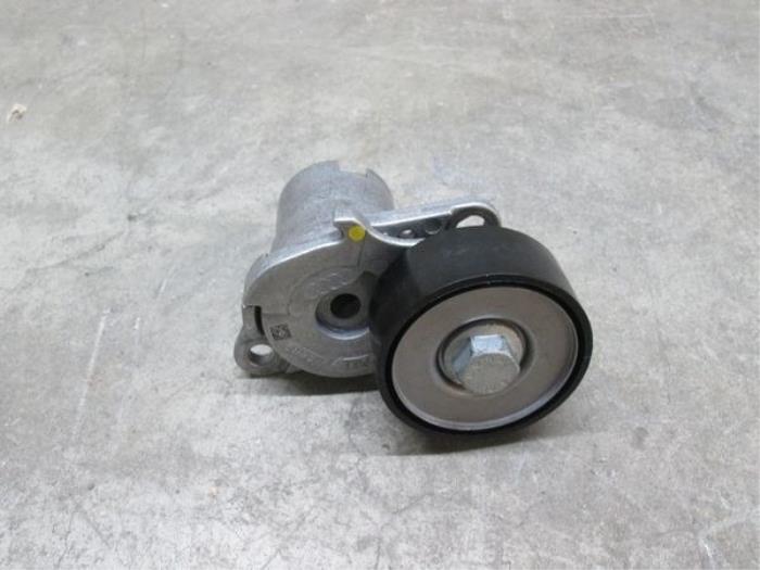 Usados Rodillo tensor correa múltiple Volkswagen Arteon (3HAB) 2.0 TSI 16V Precio € 24,20 IVA incluido ofrecido por NNP Automotive Group
