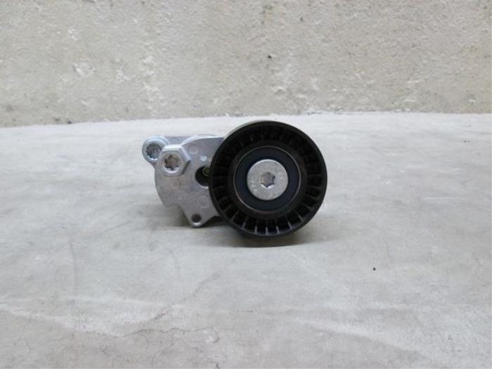 Nuevos Rodillo tensor correa múltiple Volkswagen Golf VII Variant (AUVV) 1.6 16V Precio € 24,20 IVA incluido ofrecido por NNP Automotive Group