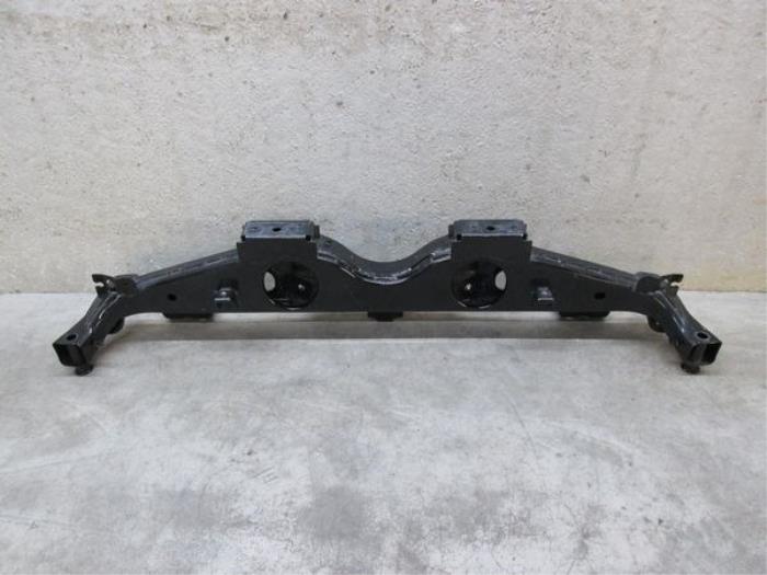Usados Subchasis Austin Mini Open (R52) Precio € 235,95 IVA incluido ofrecido por NNP Automotive Group