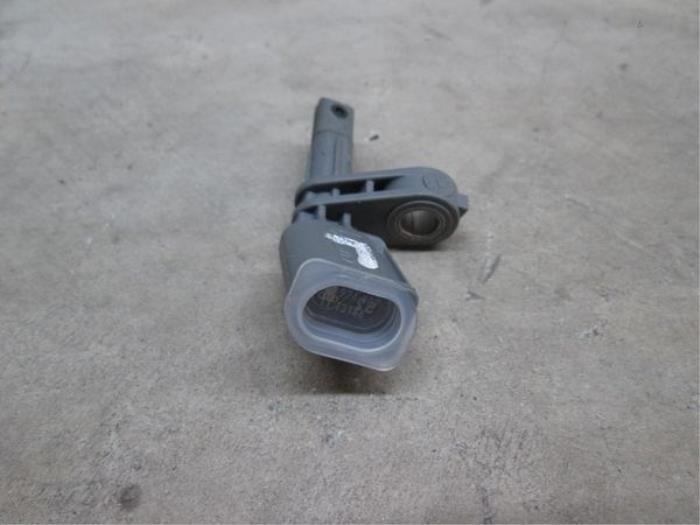 Nya ABS-sensor Volkswagen Golf VII (AUA) Pris € 30,25 Inklusive moms erbjuds av NNP Automotive Group