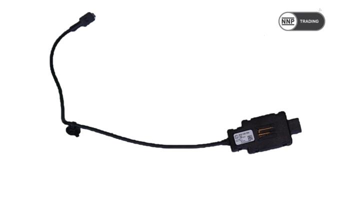 Używane Wtyczka USB Volkswagen ID.Buzz Cargo (EBA) Cena € 18,15 Z VAT oferowane przez NNP Automotive Group