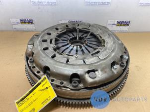 Used Clutch plate Mercedes E (W211) 2.2 E-220 CDI 16V Price on request offered by Autoparts Van De Velde
