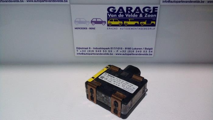 Begagnade Radarsensor Mercedes Sprinter 4t (910.0/910.1/907.1/907.2) 211 CDI 2.1 D Pris € 181,50 Inklusive moms erbjuds av Autoparts Van De Velde