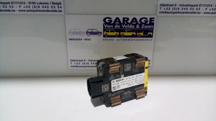 Begagnade Radarsensor Mercedes A (177.0) 1.3 A-200 Turbo 16V Pris € 248,05 Inklusive moms erbjuds av Autoparts Van De Velde