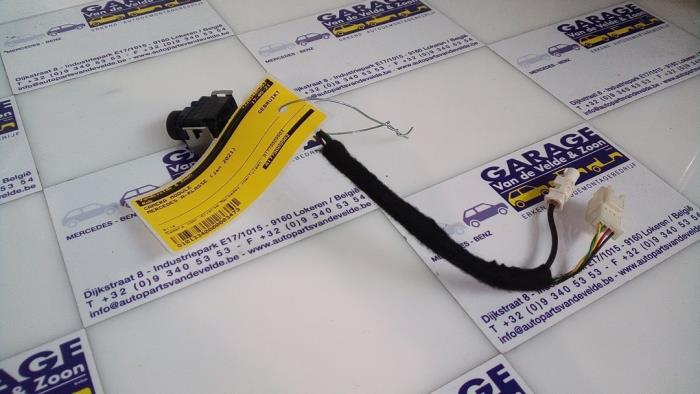 Usagé Module caméra Mercedes A (177.0) 1.3 A-180 Turbo 16V Prix € 108,90 Prix TTC proposé par Autoparts Van De Velde