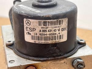 ABS Computer from a Mercedes-Benz SLK (R171) 1.8 200 K 16V 2007