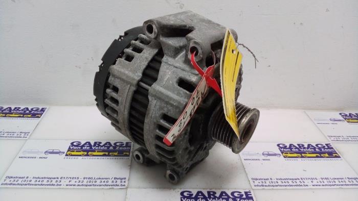 Usagé Dynamo Mercedes CLS (C219) 320 CDI 24V Prix € 78,65 Prix TTC proposé par Autoparts Van De Velde
