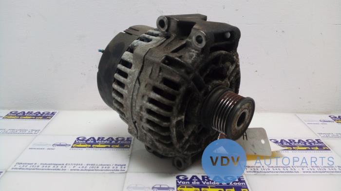 Dynamo från en Mercedes-Benz C Combi (S202) 2.2 C-220 CDI 16V 1993