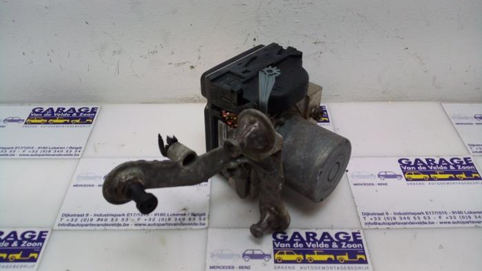 Usagé Ordinateur ABS Mercedes B (W245) 2.0 B-200 CDI 16V Prix € 60,50 Prix TTC proposé par Autoparts Van De Velde