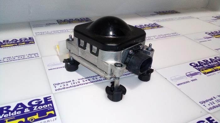 Begagnade Radarsensor Mercedes C (W205) C-160 1.6 16V Pris € 272,25 Inklusive moms erbjuds av Autoparts Van De Velde