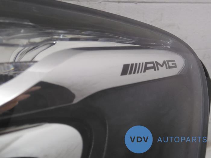 Phare gauche d'un Mercedes-Benz AMG GT (C190) 4.0 R V8 Biturbo 2020
